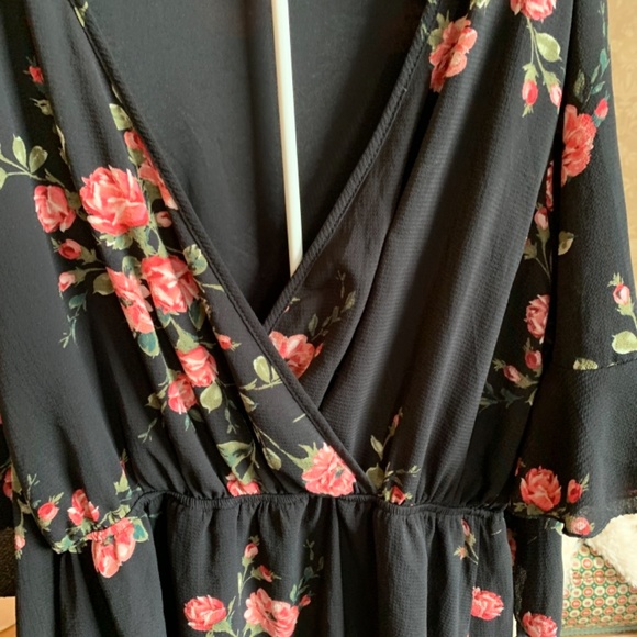 Espresso‎ plus size poly dress. Worn twice. - Picture 5 of 5